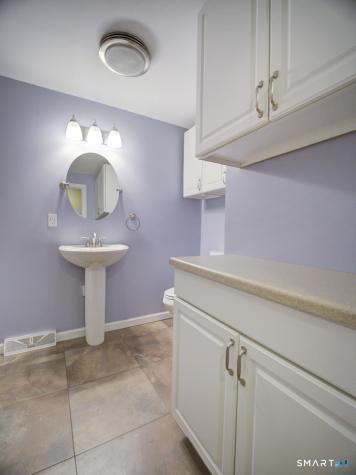 197 Maple Avenue North Haven CT 06473