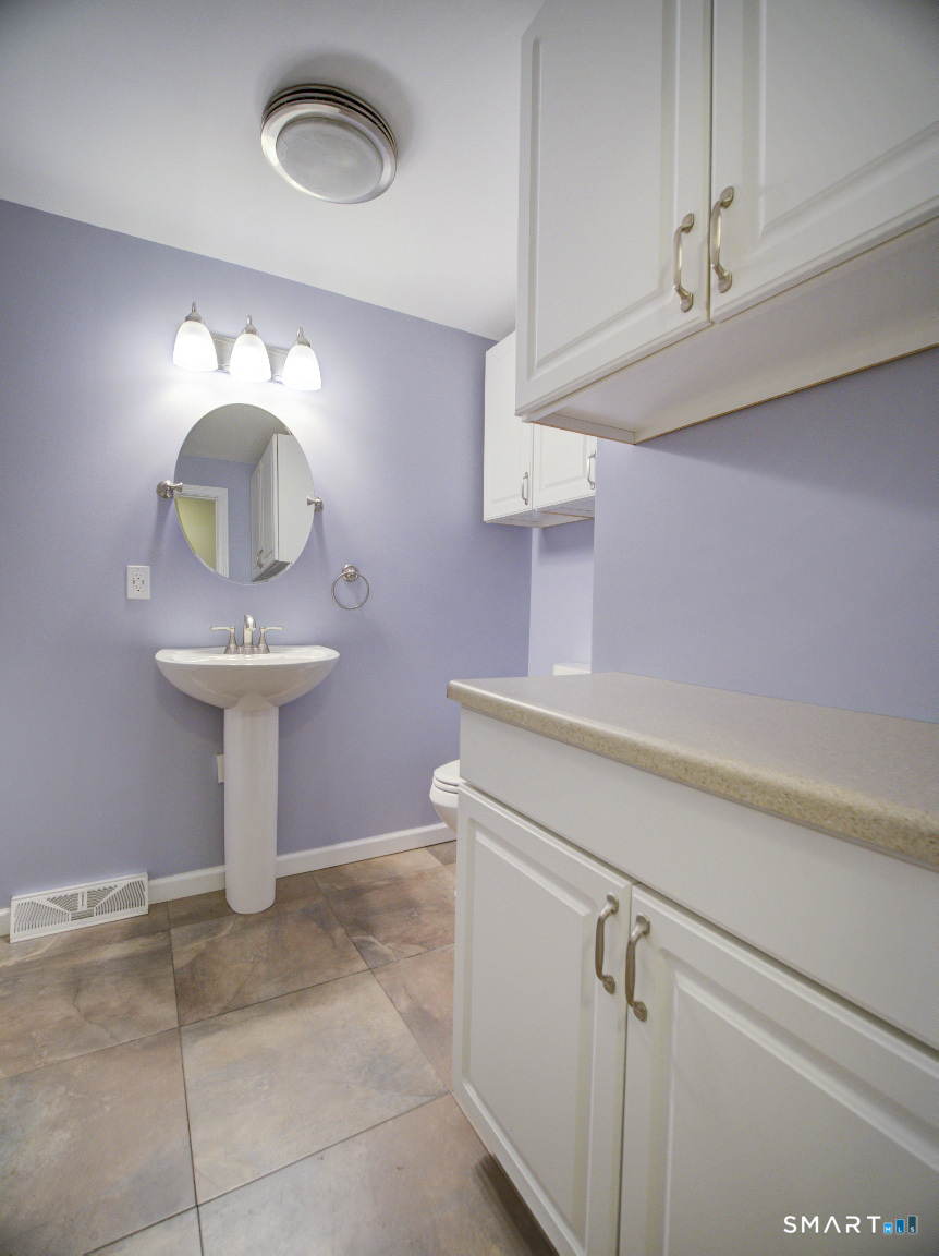 197 Maple Avenue North Haven CT 06473