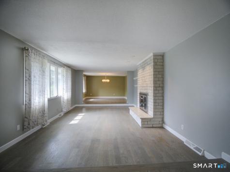 197 Maple Avenue North Haven CT 06473
