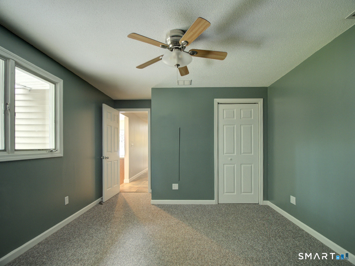 197 Maple Avenue North Haven CT 06473