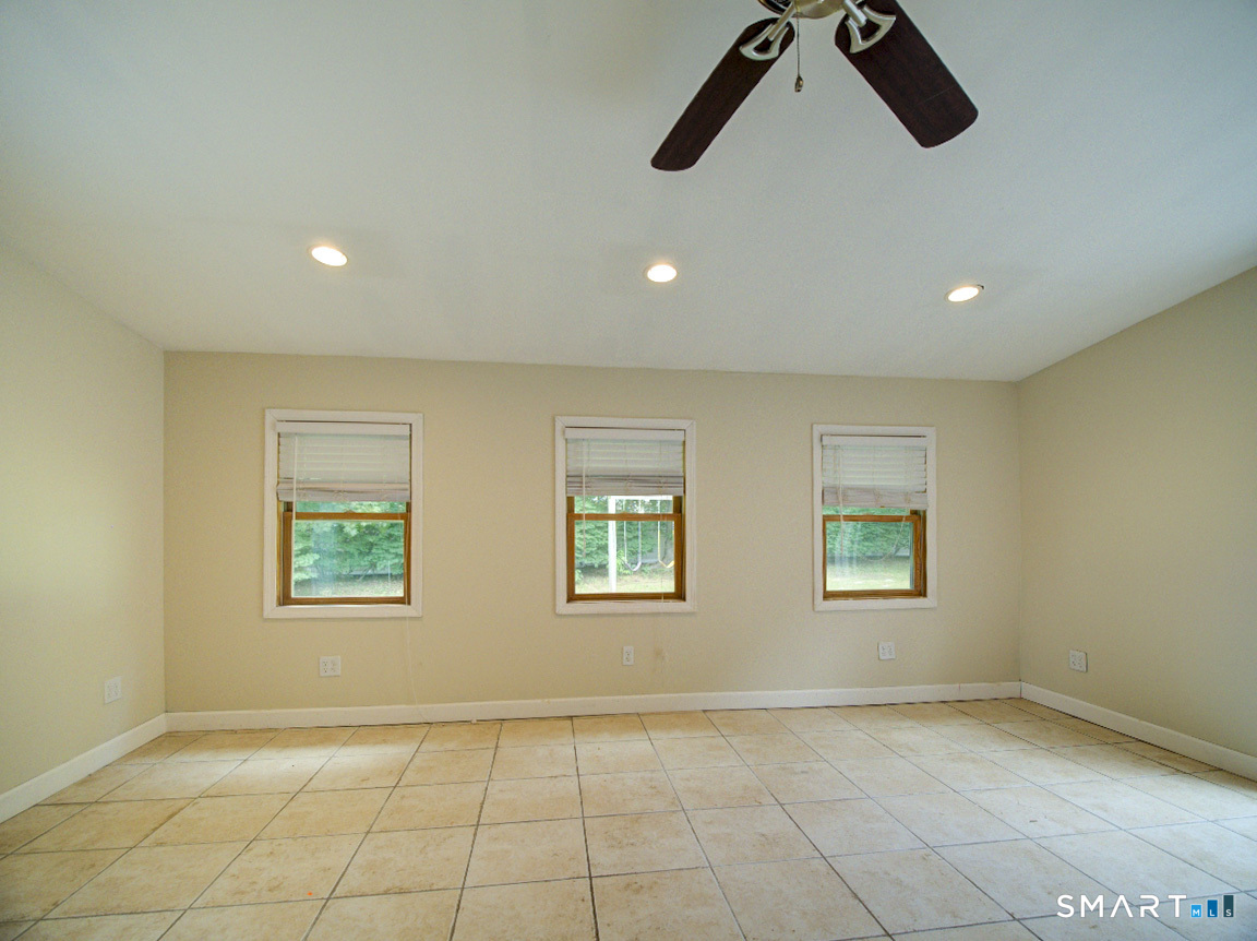 197 Maple Avenue North Haven CT 06473