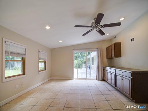 197 Maple Avenue North Haven CT 06473