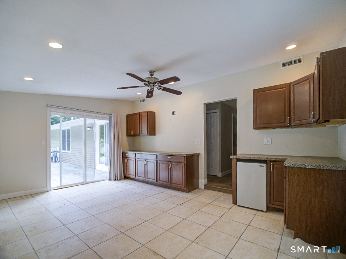 197 Maple Avenue North Haven CT 06473