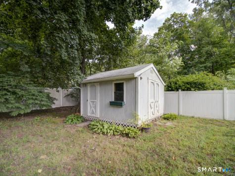 197 Maple Avenue North Haven CT 06473