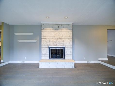 197 Maple Avenue North Haven CT 06473