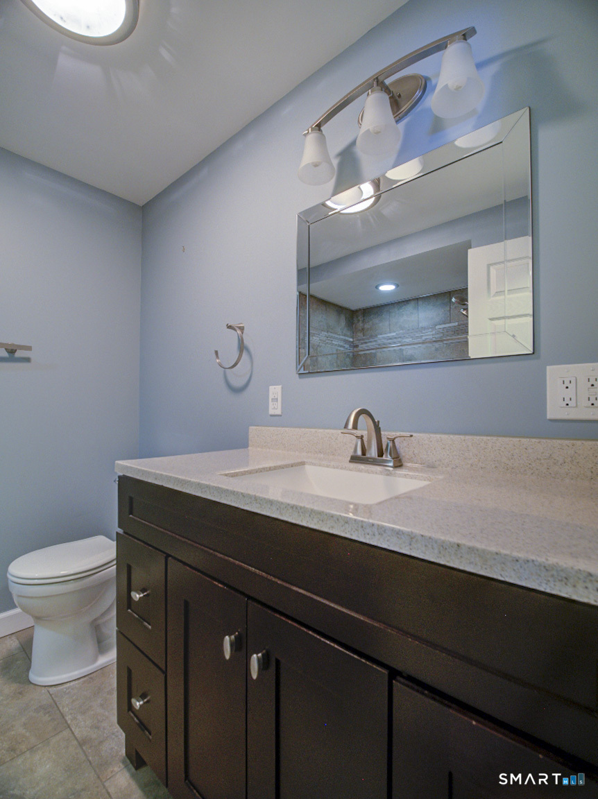 197 Maple Avenue North Haven CT 06473