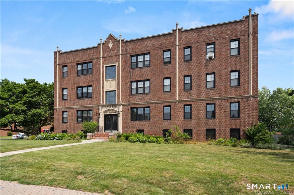 684 Farmington Avenue West Hartford CT 06119