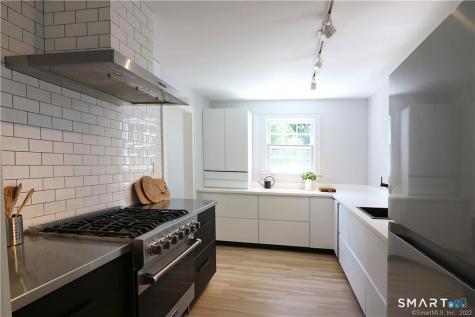 126 Morningside Dr S Drive Westport CT 06880