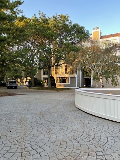 69 Harbour Close New Haven CT 06519