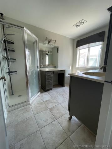 69 Harbour Close New Haven CT 06519