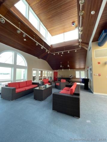 69 Harbour Close New Haven CT 06519