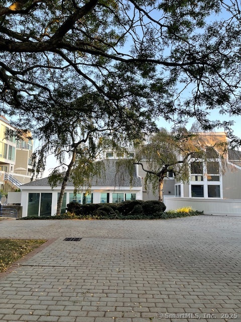 69 Harbour Close New Haven CT 06519