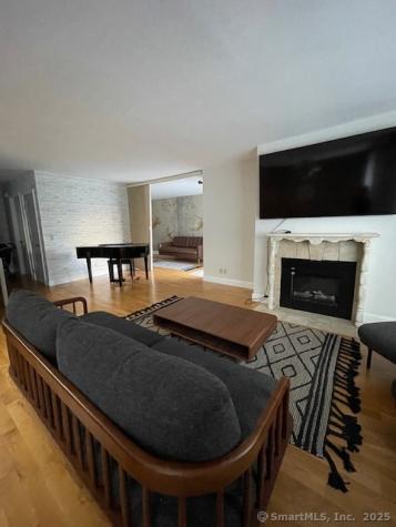 69 Harbour Close New Haven CT 06519