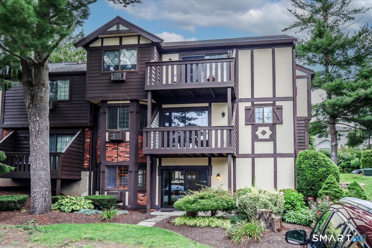 7 Tara Drive Brookfield CT 06804