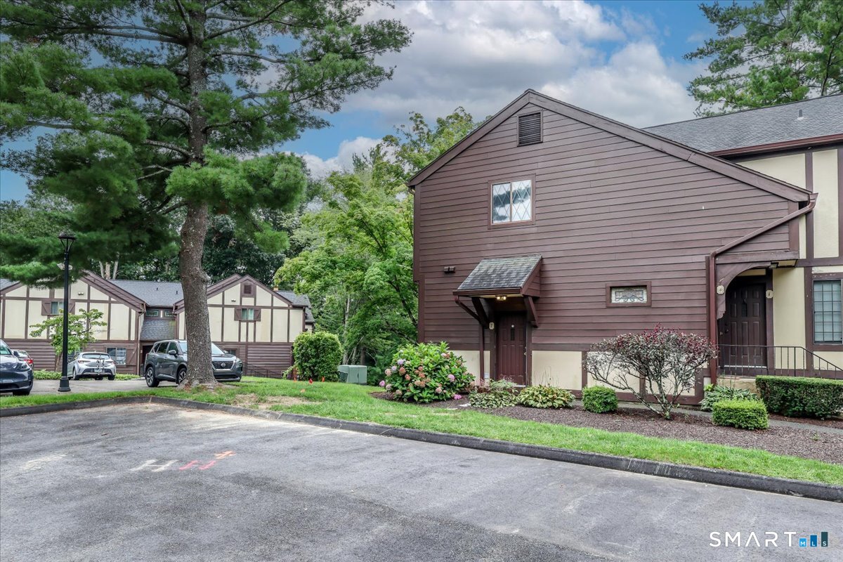 7 Tara Drive Brookfield CT 06804
