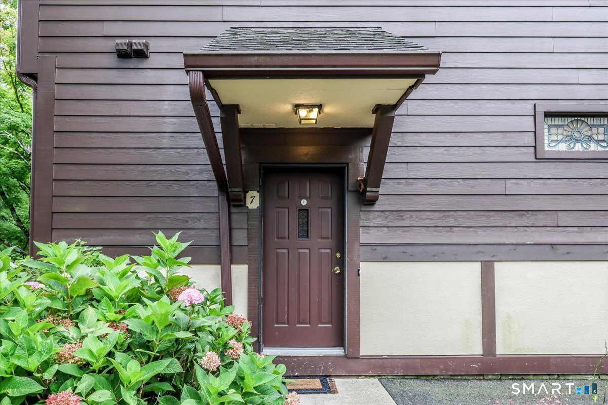 7 Tara Drive Brookfield CT 06804