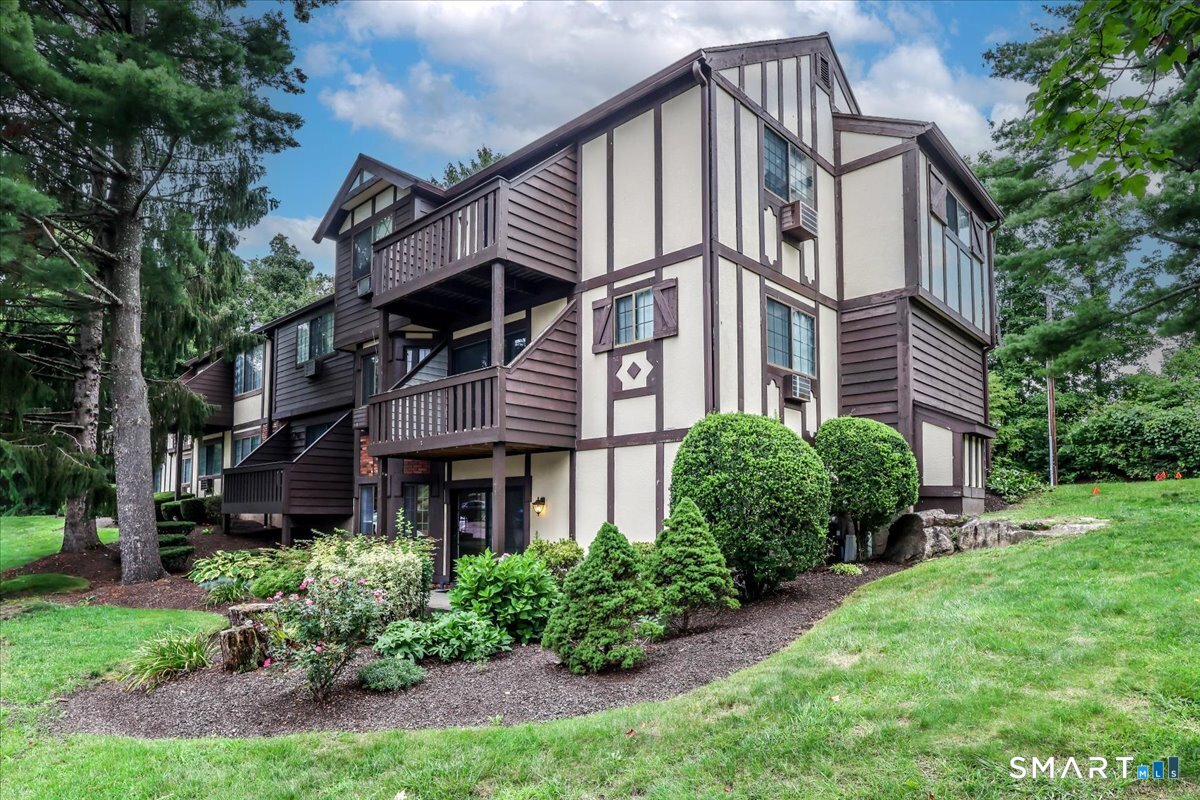 7 Tara Drive Brookfield CT 06804