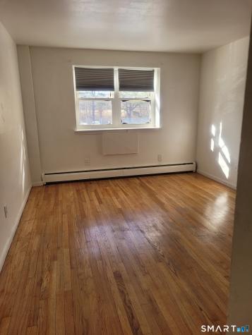 70 Farmington Avenue New London CT 06320