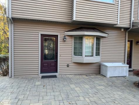 96 Valley Stream Lane Southbury CT 06488