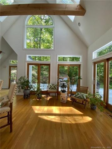 91 Raymond Street Darien CT 06820