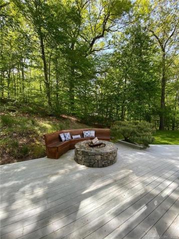 91 Raymond Street Darien CT 06820