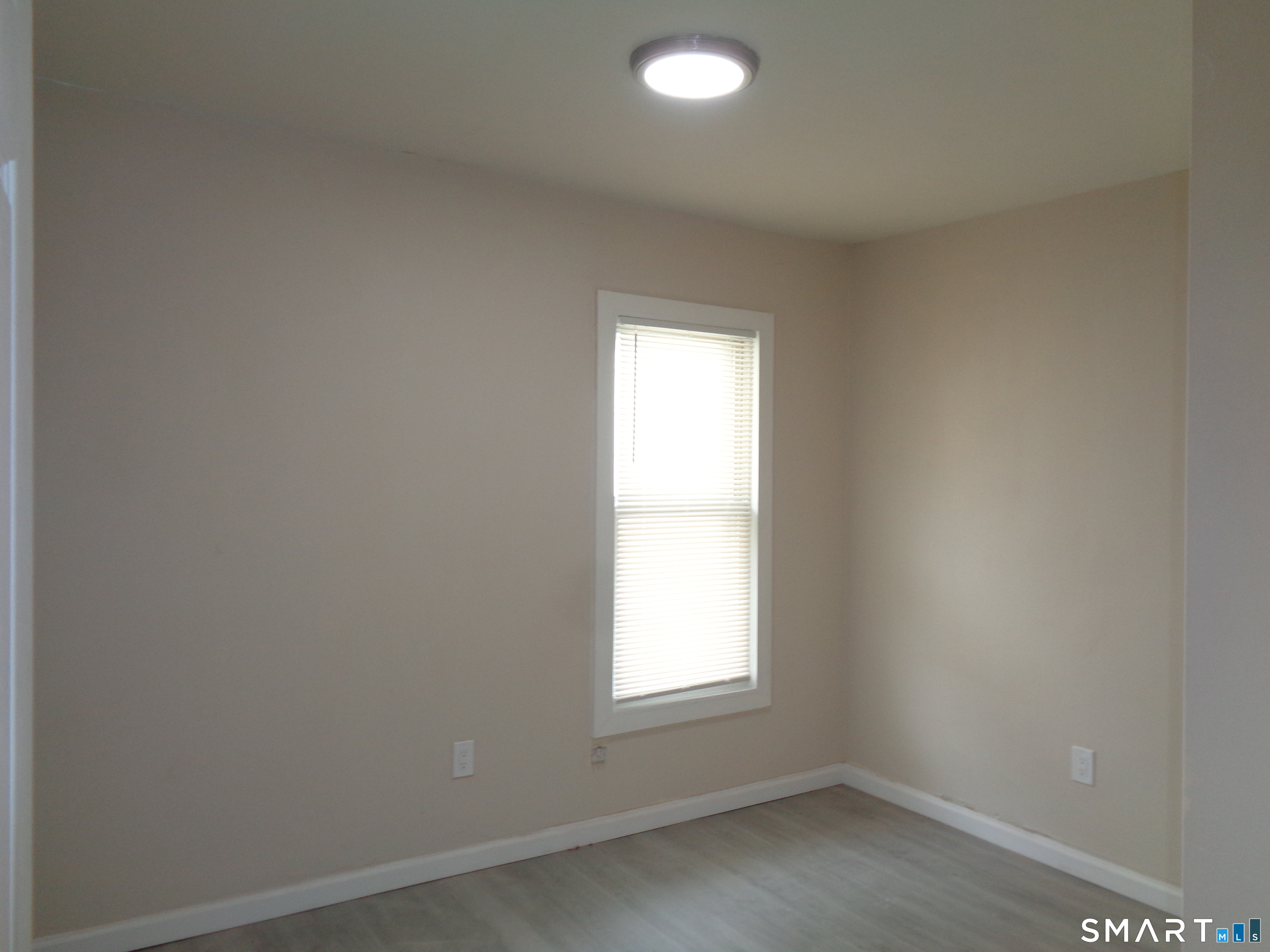 92 Smith Street Derby CT 06418