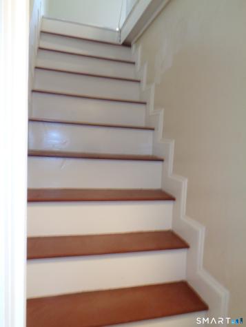 92 Smith Street Derby CT 06418