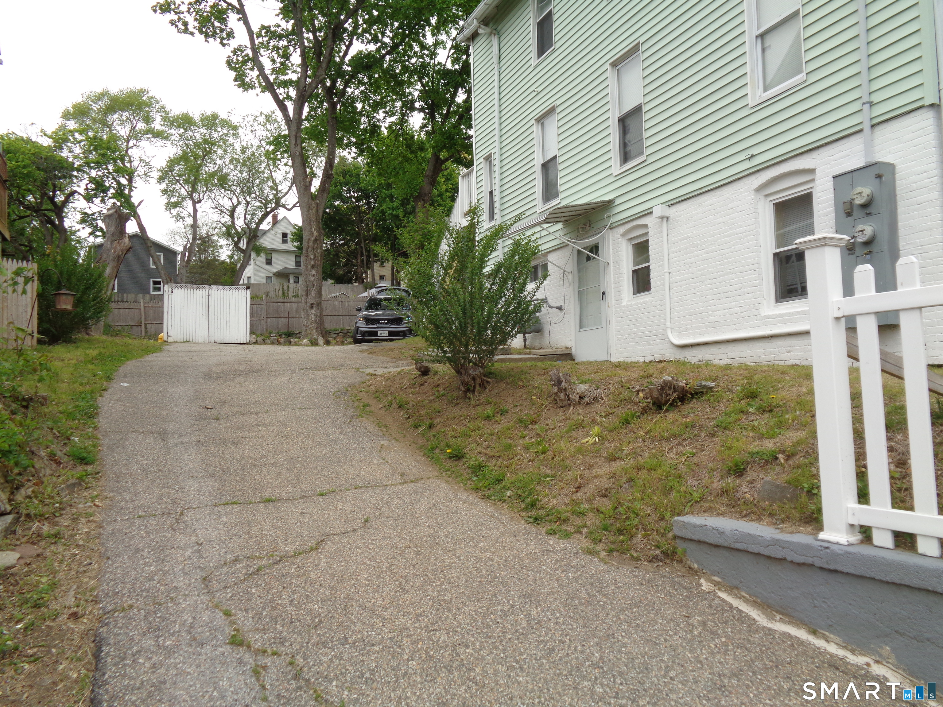92 Smith Street Derby CT 06418