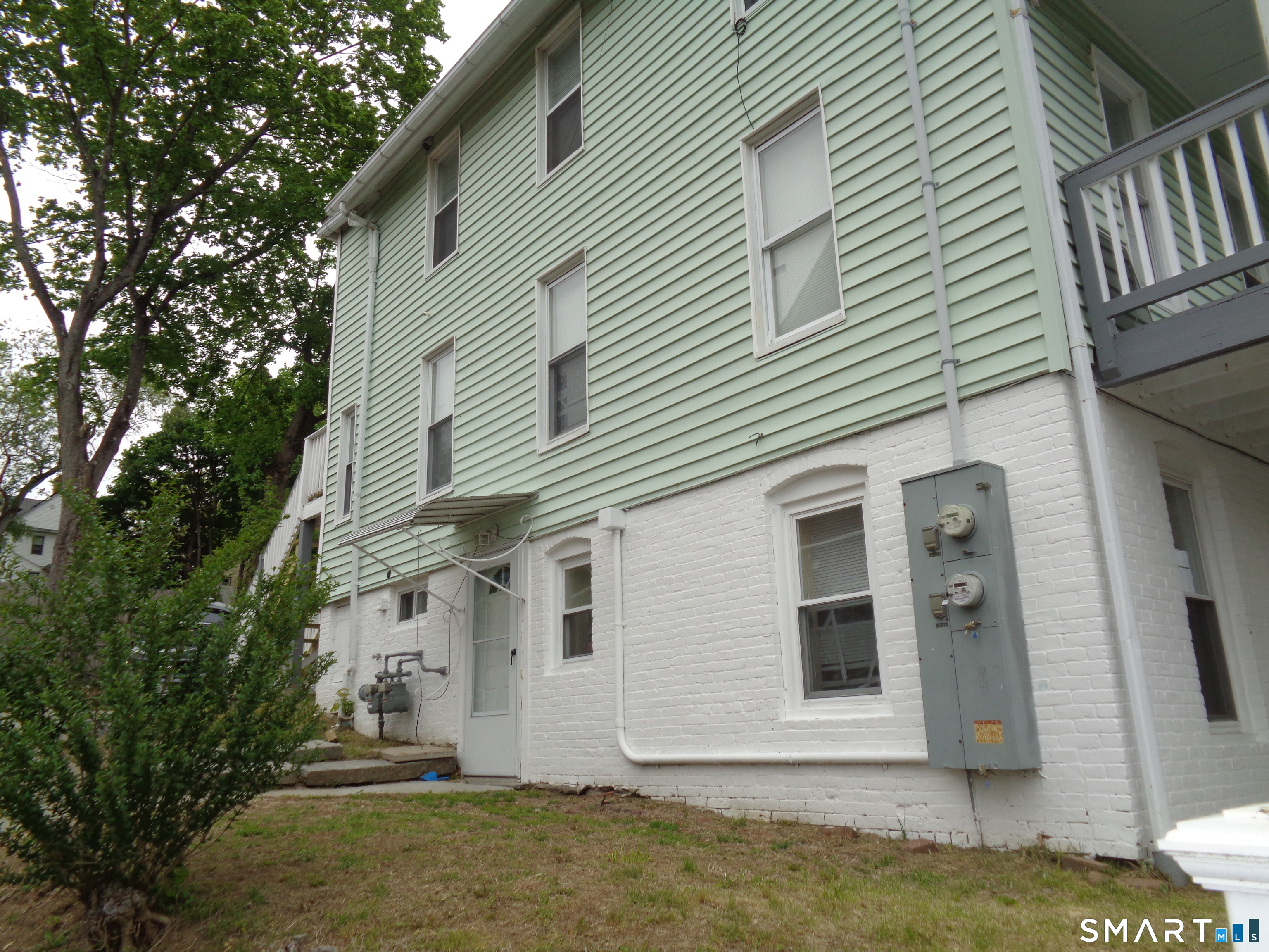 92 Smith Street Derby CT 06418
