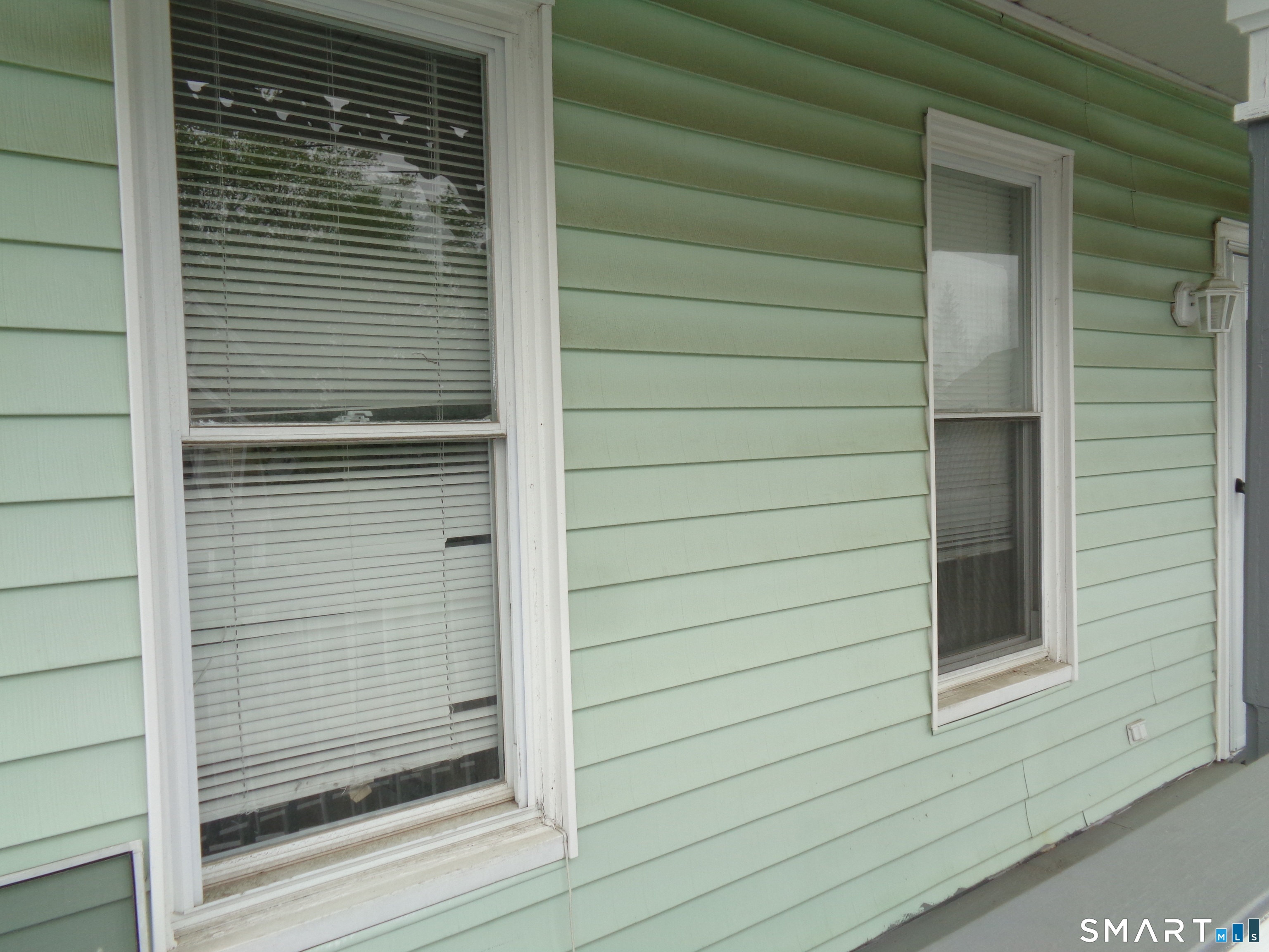 92 Smith Street Derby CT 06418