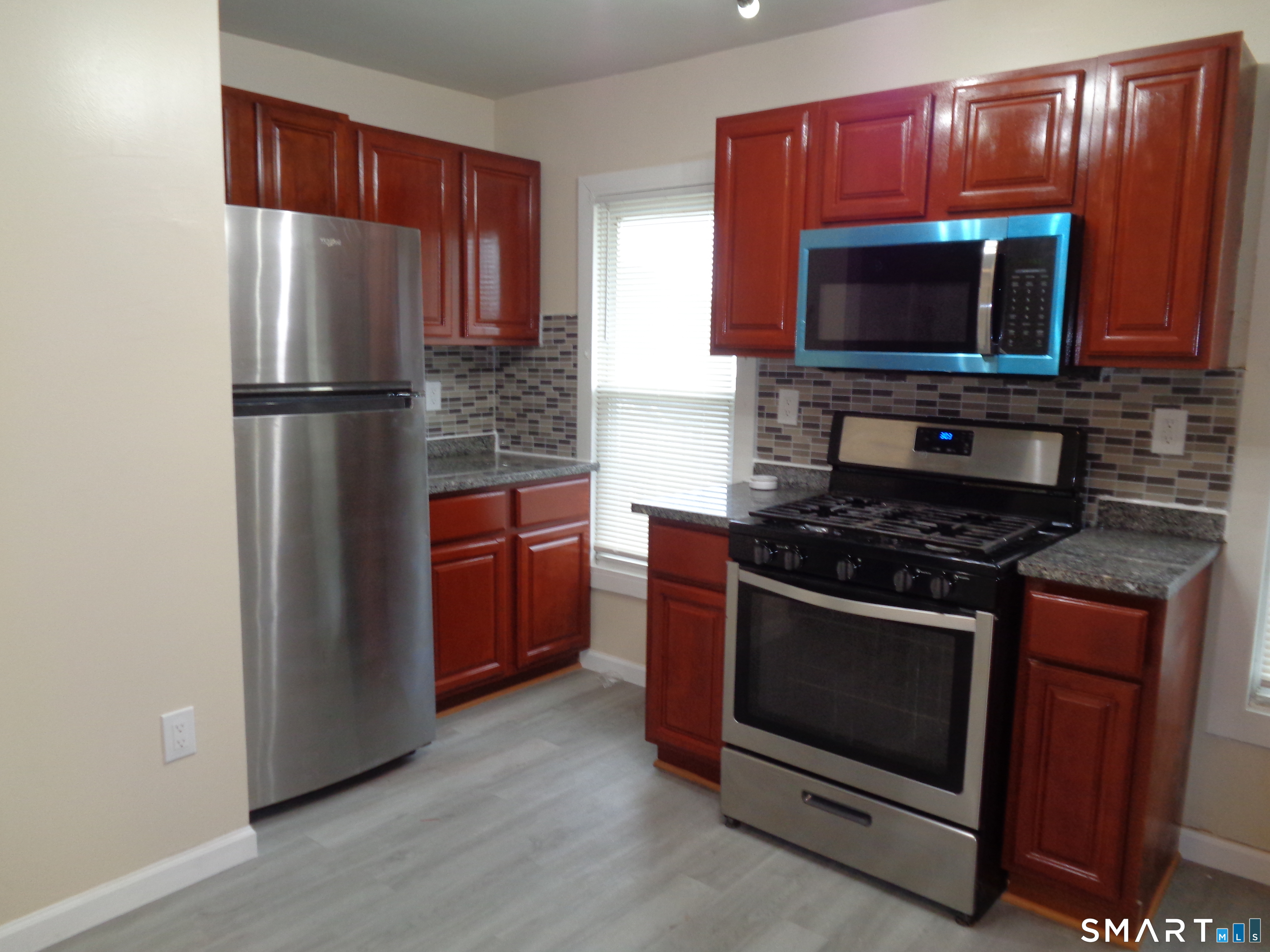 92 Smith Street Derby CT 06418