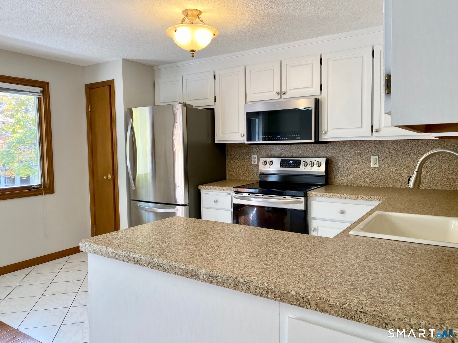 139 Songbird Lane Farmington CT 06032