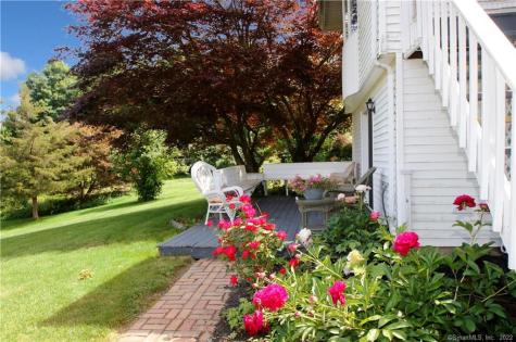 14 Whippoorwill Hill Road Newtown CT 06470
