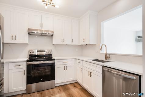 8 Rose Lane Danbury CT 06811