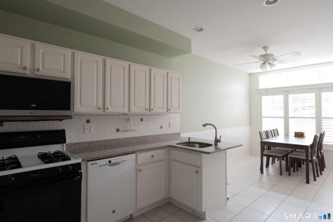 291 Silverbrook Road Orange CT 06477
