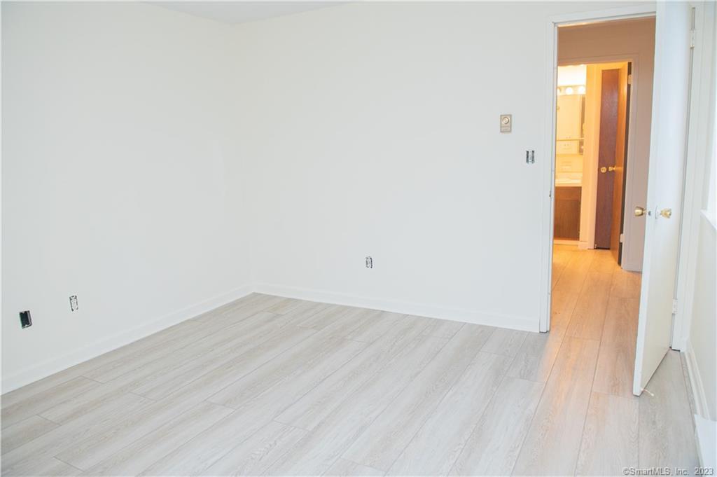 17C Hamre Lane Branford CT 06405