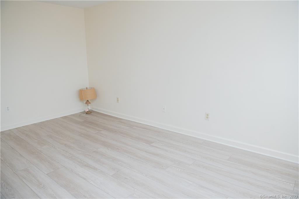 17C Hamre Lane Branford CT 06405