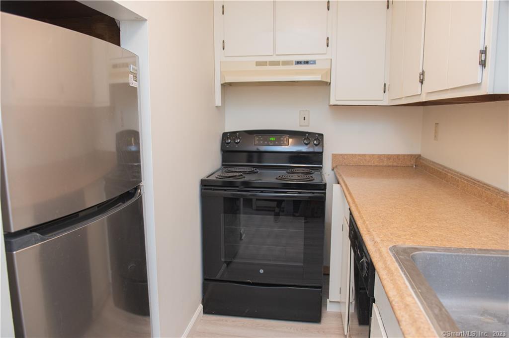17C Hamre Lane Branford CT 06405