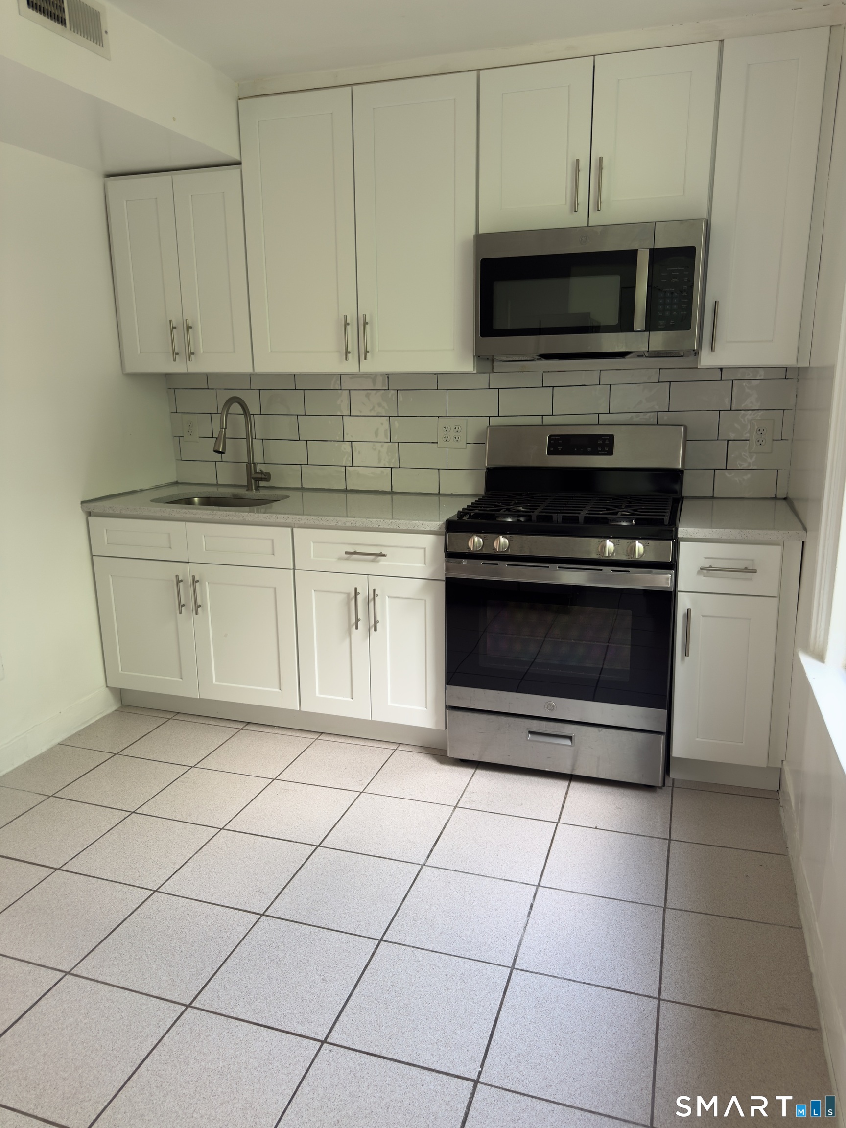 72 Cedar Street Hartford CT 06106