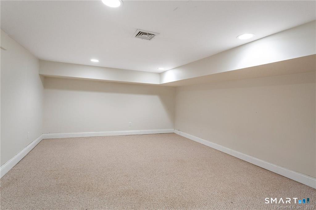18 Osee Place Greenwich CT 06807