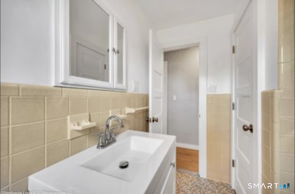19 Clifford Terrace New Haven CT 06512