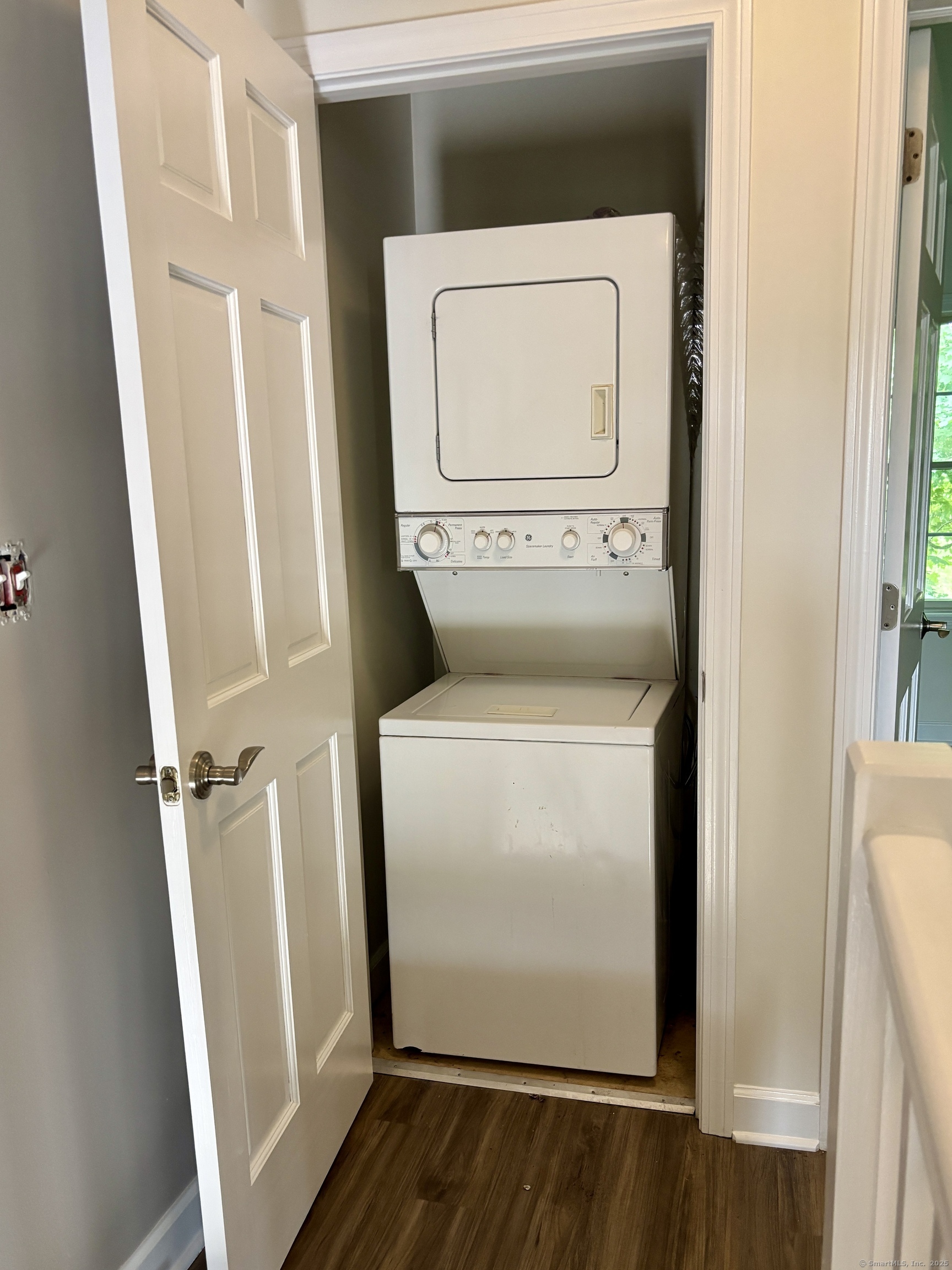 22 Fairgate Drive Stamford CT 06902