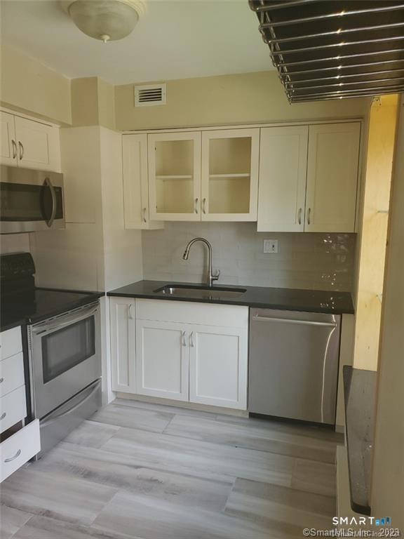 123 Candlewood Drive South Windsor CT 06074