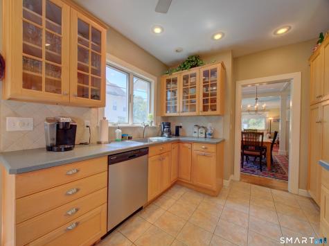 1164 Ocean Avenue New London CT 06320