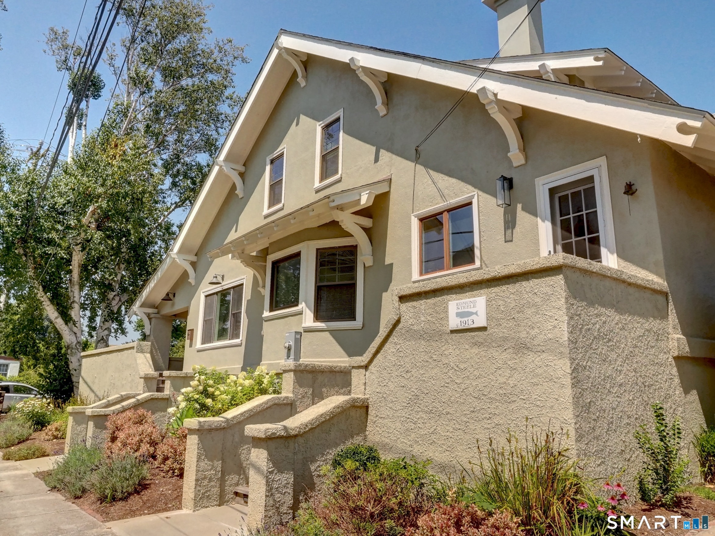 1164 Ocean Avenue New London CT 06320