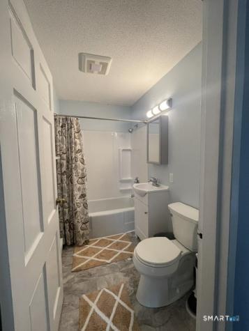 113 Niles Hill Road New London CT 06320