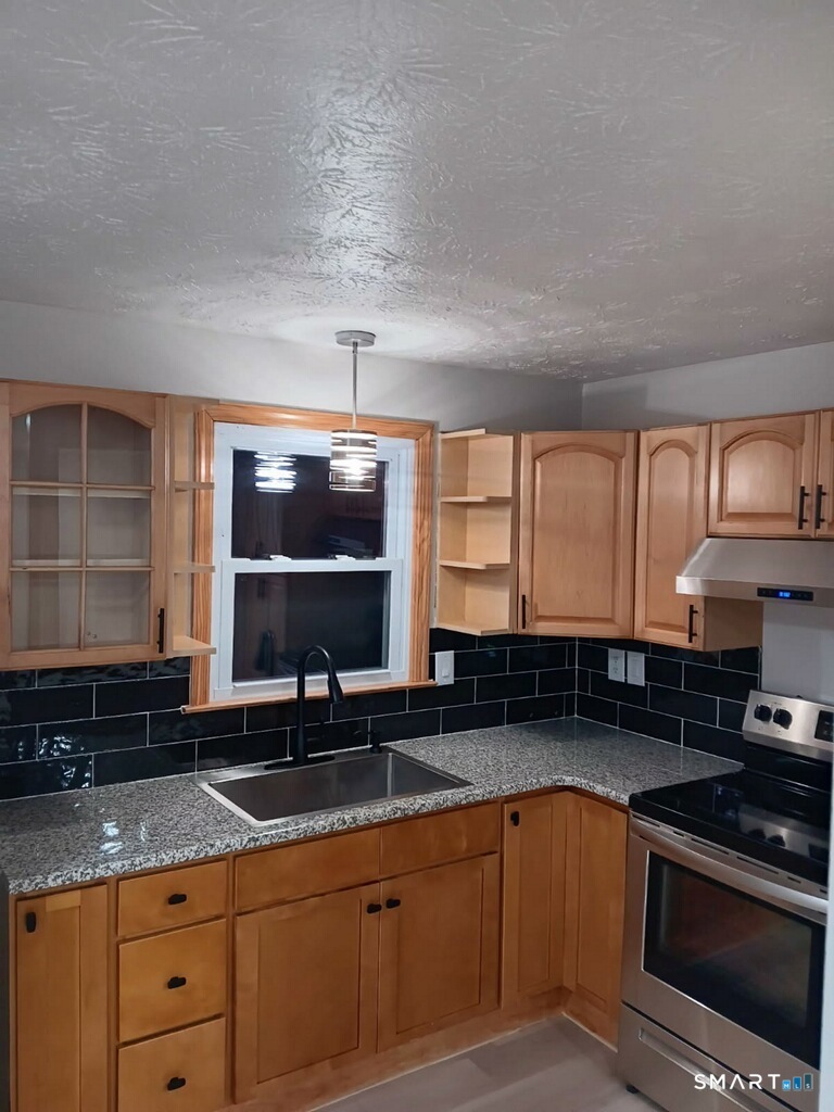 39 Bernside Drive Bristol CT 06010