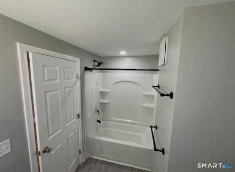 21 Saint John Street North Haven CT 06473