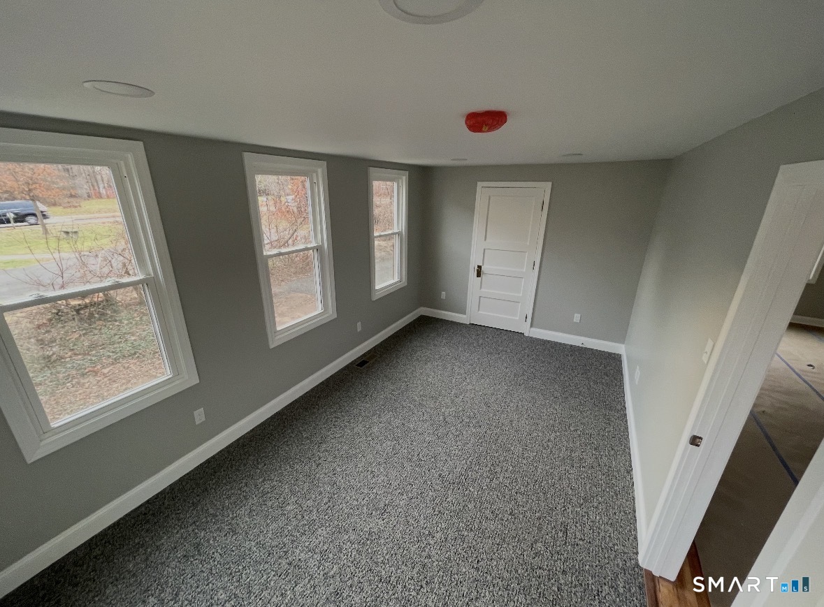 21 Saint John Street North Haven CT 06473