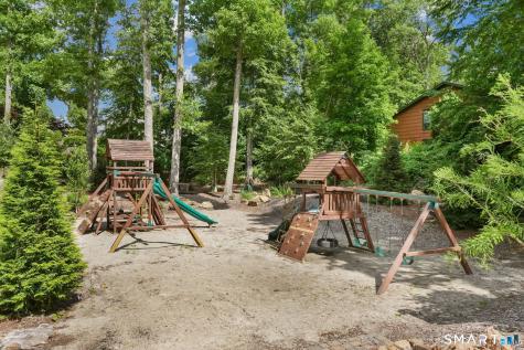 2 High Trail Ci Road New Fairfield CT 06812